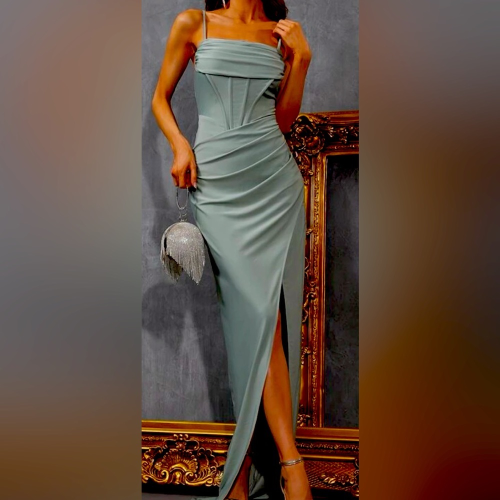 Split thigh pleated formal maxi dress in sage green size medium in women